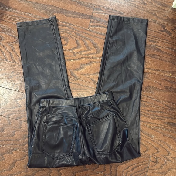 Abercrombie & Fitch 90s straight ultra high rise faux leather pants, size 6 - Picture 7 of 9
